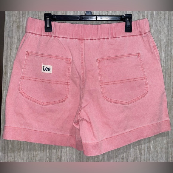 NWT Women’s Pink LEE Ultra Lux High Rise Shorts Sizes 6 & 12 ELASTIC WAISTBAND - Picture 2 of 6